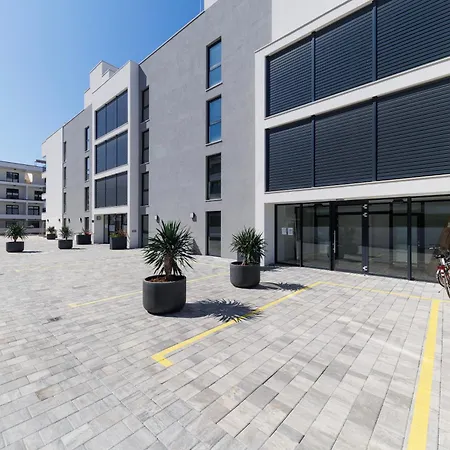 Apartment Stars Premium By Belmont Realty