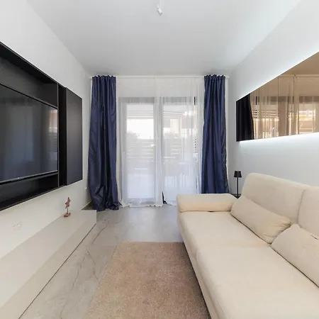 Apartment Stars Premium By Belmont Realty