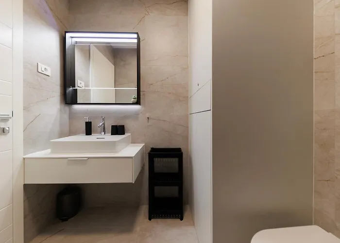 Stars Premium By Belmont Realty * Zara