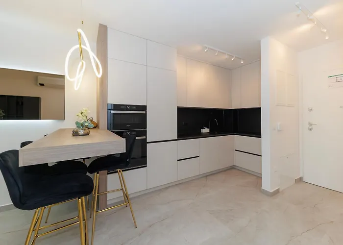 Stars Premium By Belmont Realty