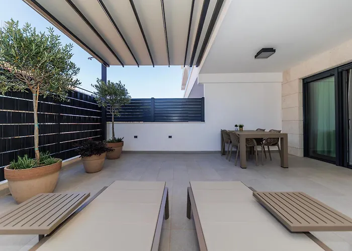 Stars Premium By Belmont Realty